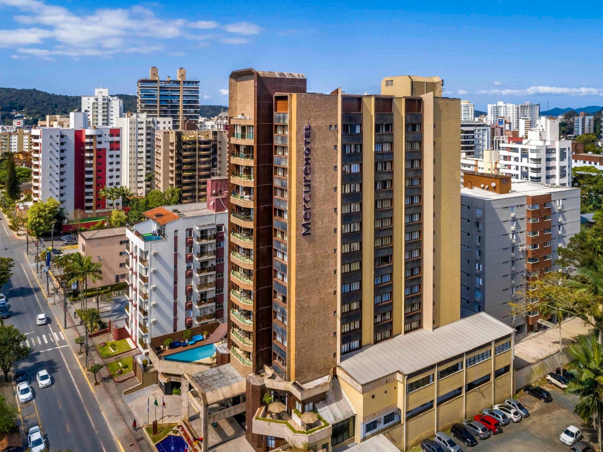 Apart Hotel Moderno Em Joinville Bagian luar foto