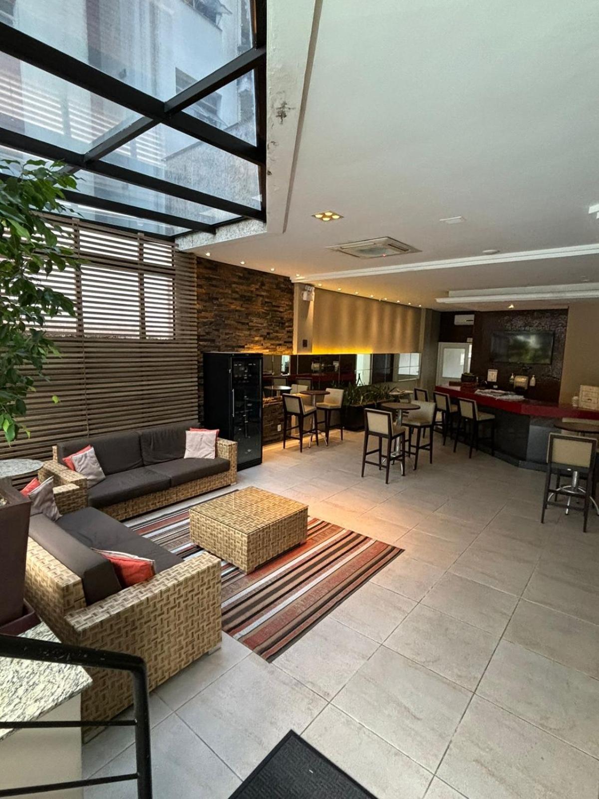 Apart Hotel Moderno Em Joinville Bagian luar foto